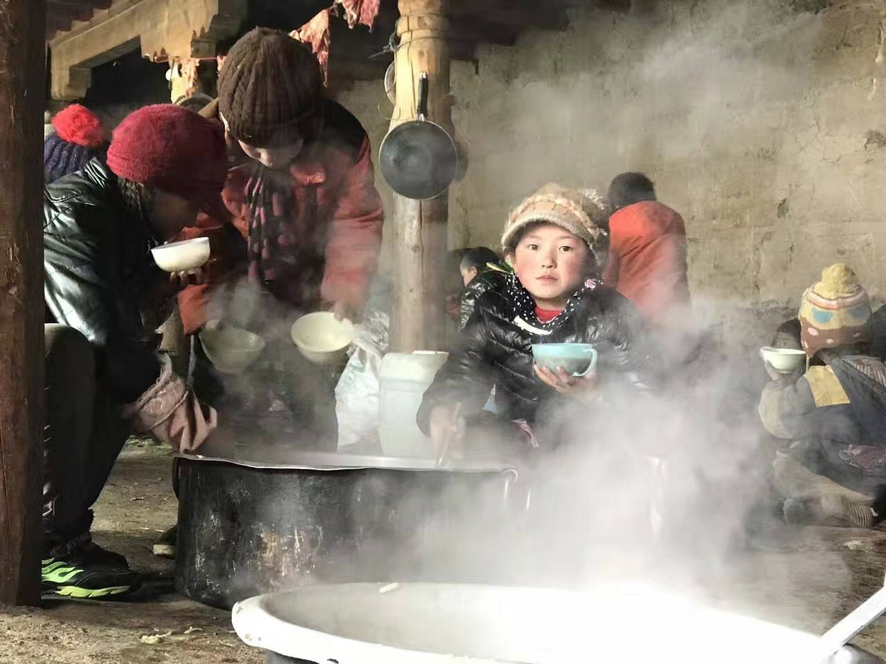 澳门大阳城官网-大阳城(中国)公益回顾丨家国同欢月同圆 温暖满载甘孜州(图10)